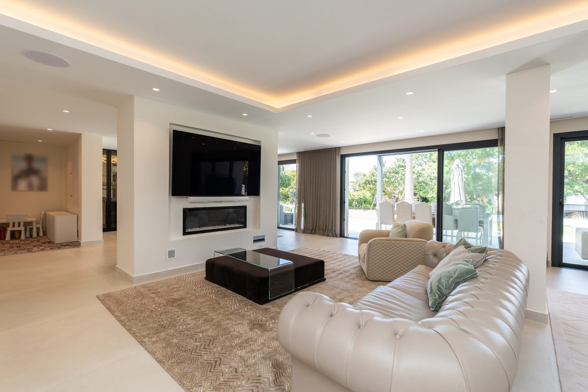 Living room facing the garden